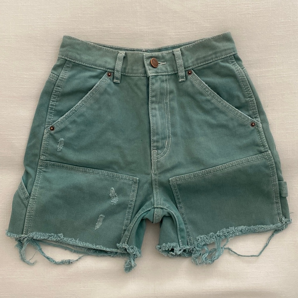 Green urban outfitters carpenter cut off shorts 24